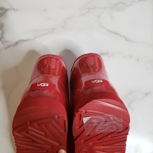 UGG Classic Clear Mini Boot Red Waterproof Size 5 NEW - Picture 5 of 8